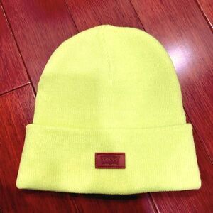 Levi's Slouchy Neon Patched Logo Beanie | Yellow Green | Skate Surf Snowboard